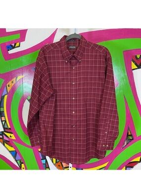 St. John's Bay, Plaid Iron Free Button down shirt. Size Large. Excellent cond!